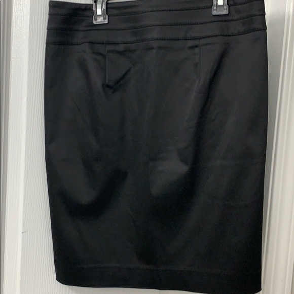 New PRICE $$$$ Marciano career satin skirt - Picture 3 of 5
